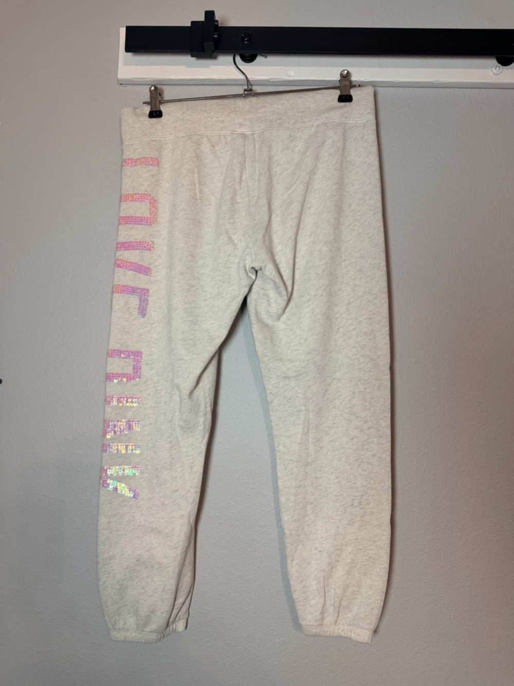 Victoria's Secret PINK Sequin Cropped Jogger Sweatpants Size Small Gray Midrise - Picture 5 of 9